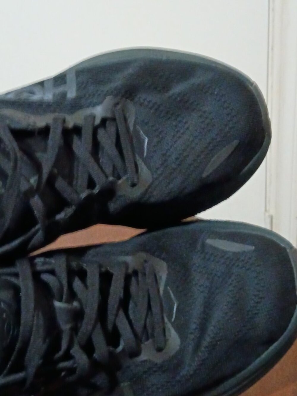 Hoka One One Bondi 8 Womens size 10B Black White Running Shoes 1127952 BBLC - Picture 13 of 13